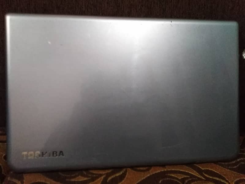 Toshiba Laptop model Satellite C550- A5362 mint condition 3