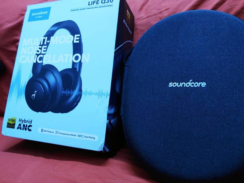 just barand new anker soundcore life Q30 wireless noice canecling 0