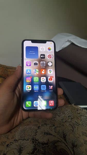 iphone 11 pro max 5