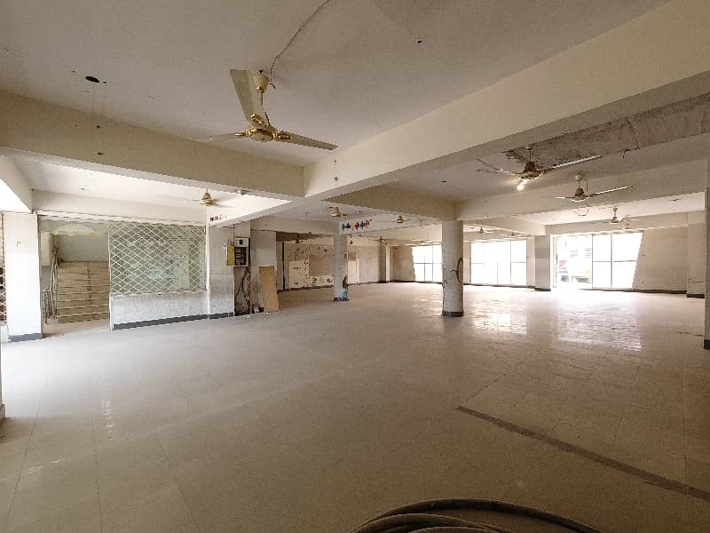 Main Double Road 4500 Square Feet Building For Grabs In PWD Road 17