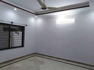 I-8-2 Upper Floor Available For Rent Prime Located 12