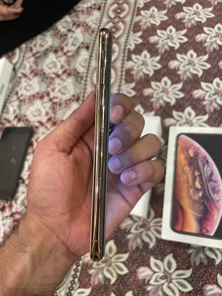 iphone xs 64gb pta 5