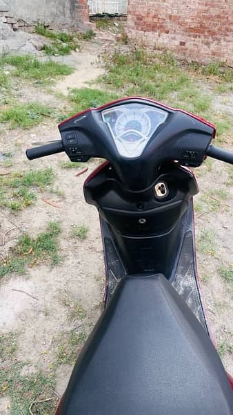 female Scooty for sale 3