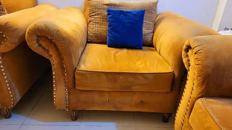 sofa sale low price & good condition more details cll us 03333023935 4