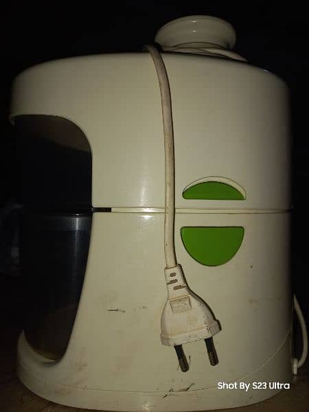 BLACK AND DECKER ORIGNAL JUICER 4