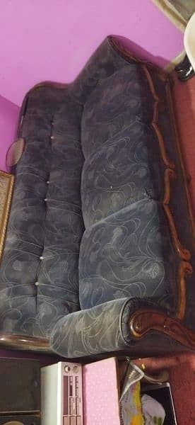 three seater German velvet strong condition 2