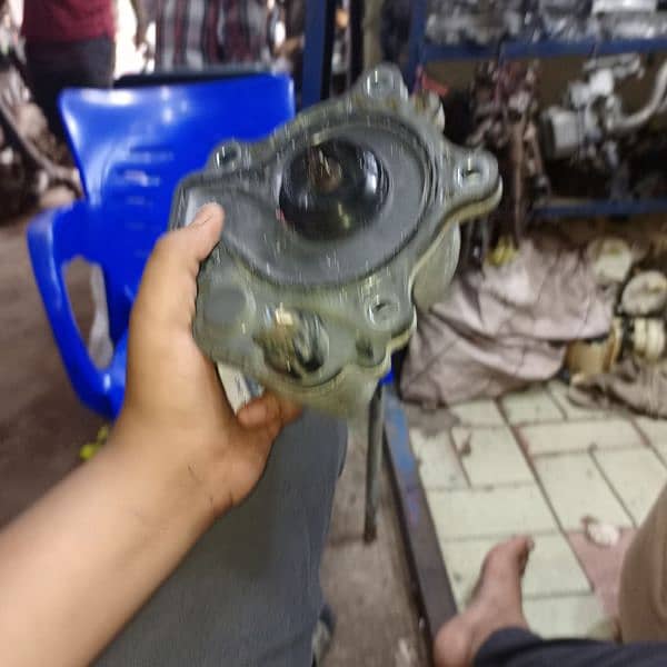 TOYOTA PRIUS AQUA HYBRID WATER BODY water pump 2