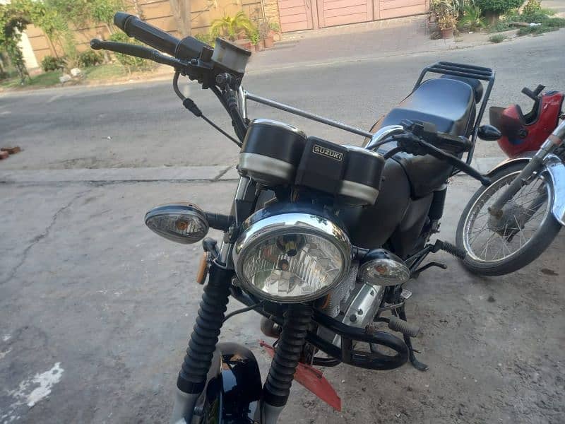 Suzuki Gs150se 5