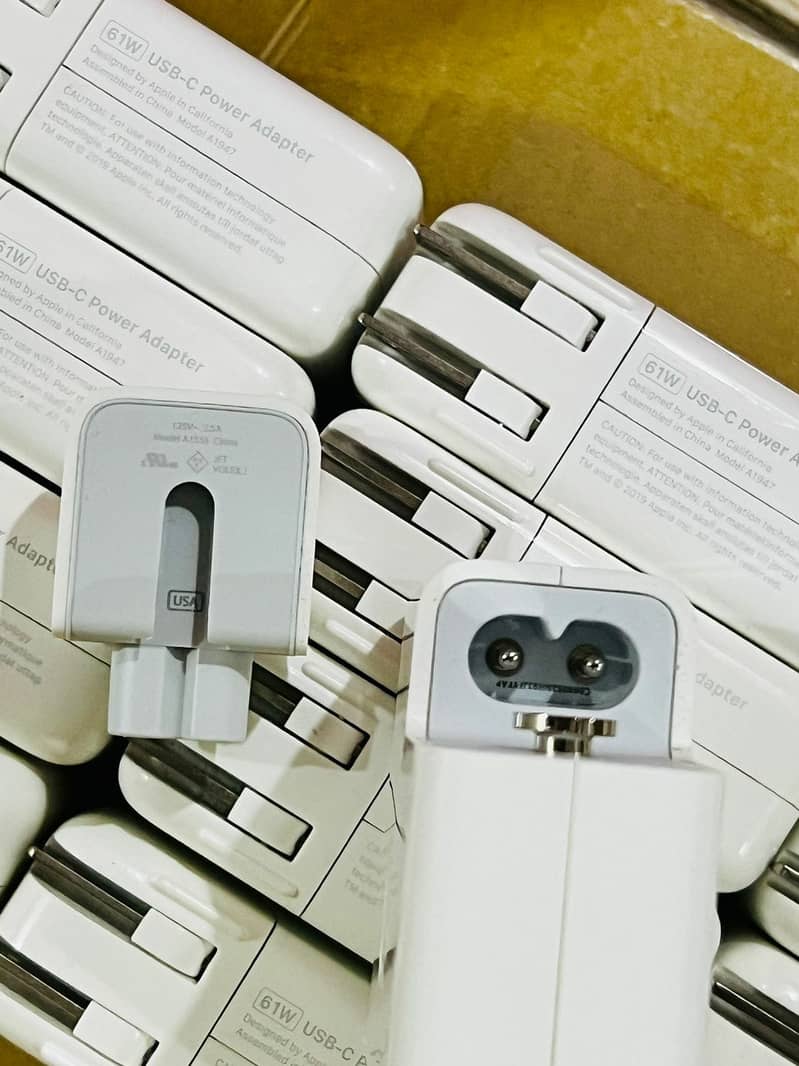 Apple 87W USB power adopter in used 1