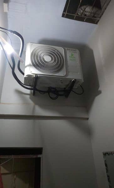 orient DC Inverter Only 80,000 new condition good looking 1