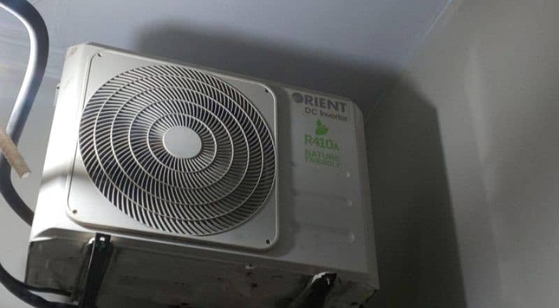 orient DC Inverter Only 80,000 new condition good looking 4