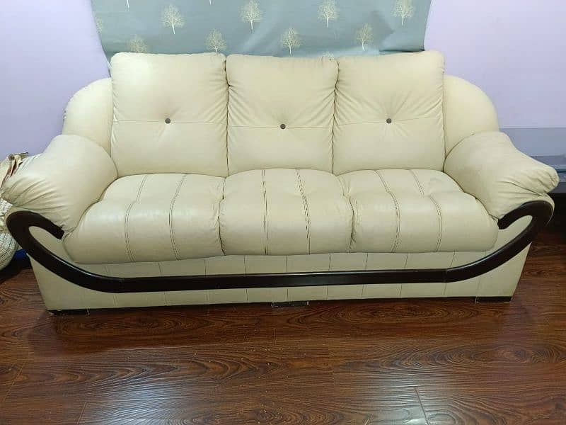 7 seater sofa set available for sale like new 0