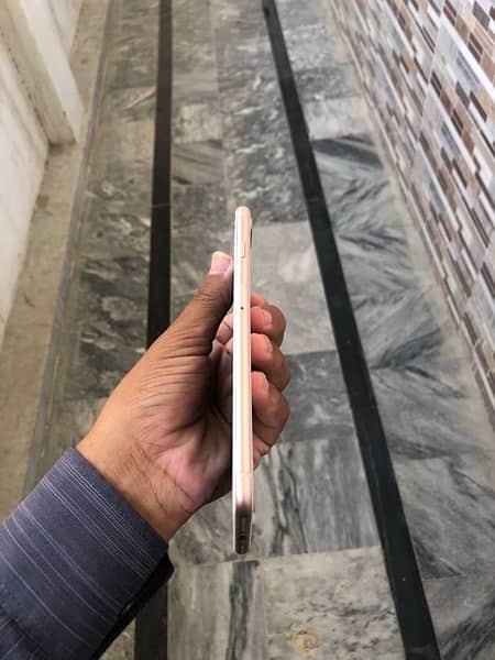 iphone 8 plus non PTA 2