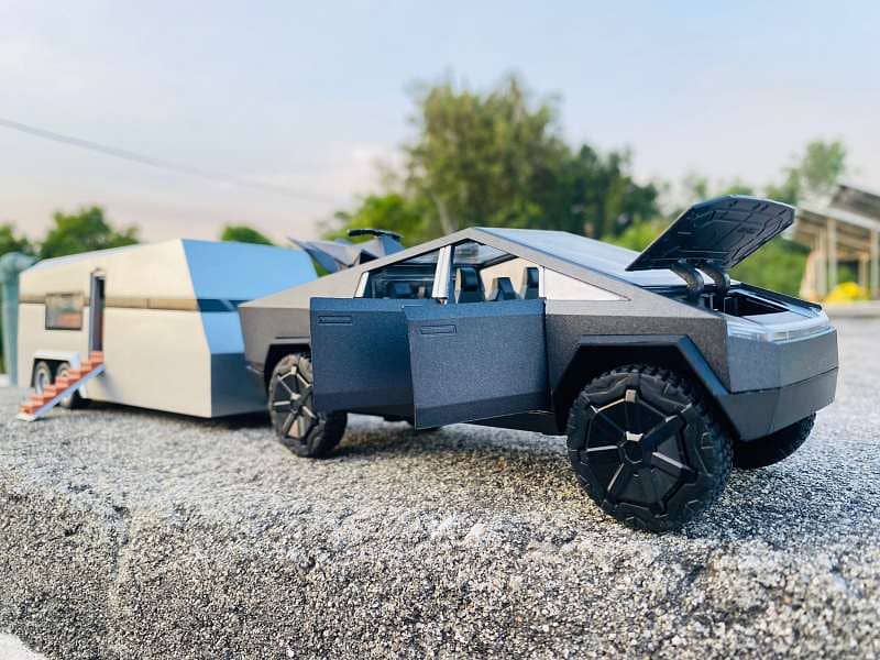 Tesla Cyber Truck with Cybersquad diecast car model up for sale. 7