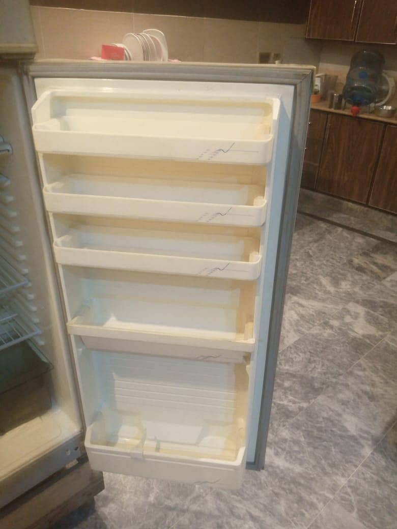 Dawlance Refrigerator for sale 3