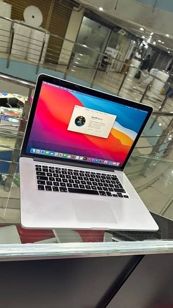 MacBook Pro 2015 Core i7 16GB 512GB 0