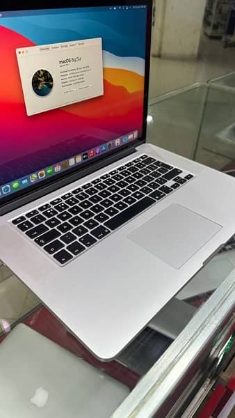 MacBook Pro 2015 Core i7 16GB 512GB 1