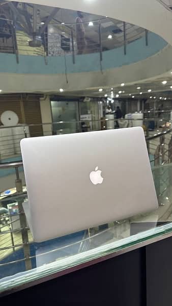 MacBook Pro 2015 Core i7 16GB 512GB 2