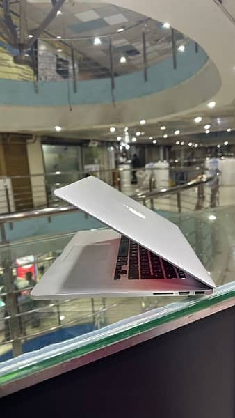 MacBook Pro 2015 Core i7 16GB 512GB 3