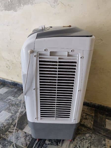 nasgas  air cooler model  9824  new 2 months used with warranty 1