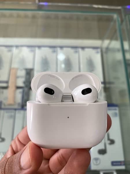 Apple original airpods 3  excellent condition 0