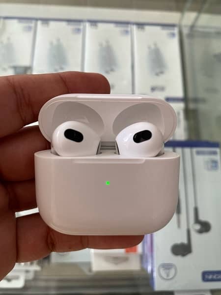 Apple original airpods 3  excellent condition 1