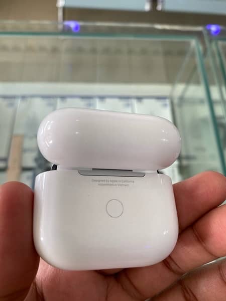 Apple original airpods 3  excellent condition 3