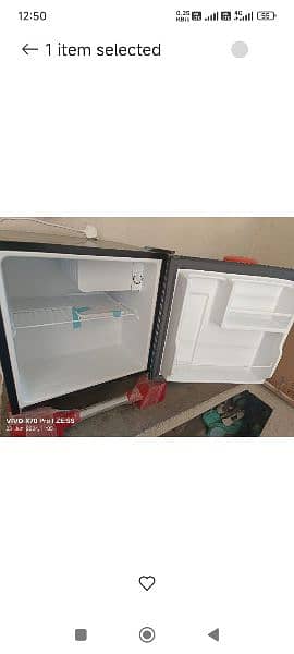 sell this refrigerator 1