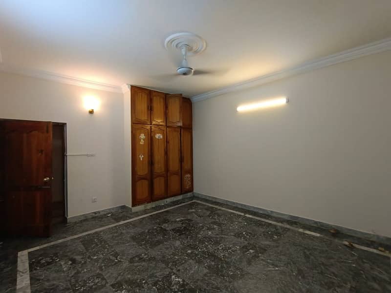 60x90 Upper Portion Is Available For Rent In I-8 Separate Gate Servant Quarter 6