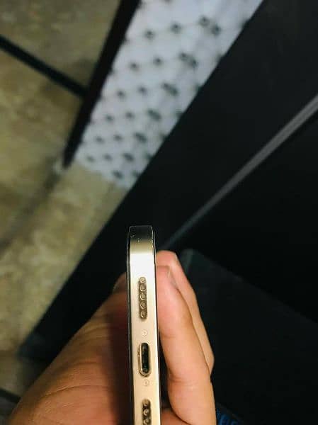 iPhone 12 pro Gold color 128 Gb JV 4