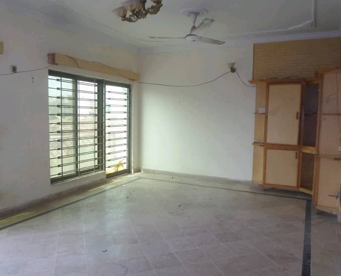 1500 Square Feet House For sale In Rs. 75000000 Only 4