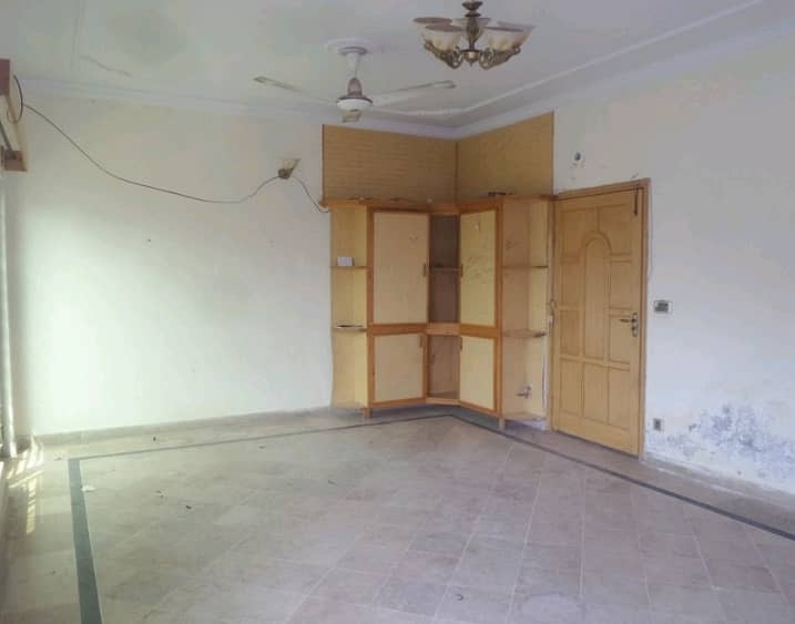 1500 Square Feet House For sale In Rs. 75000000 Only 5