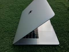 Apple MacBook pro 2018 15inch