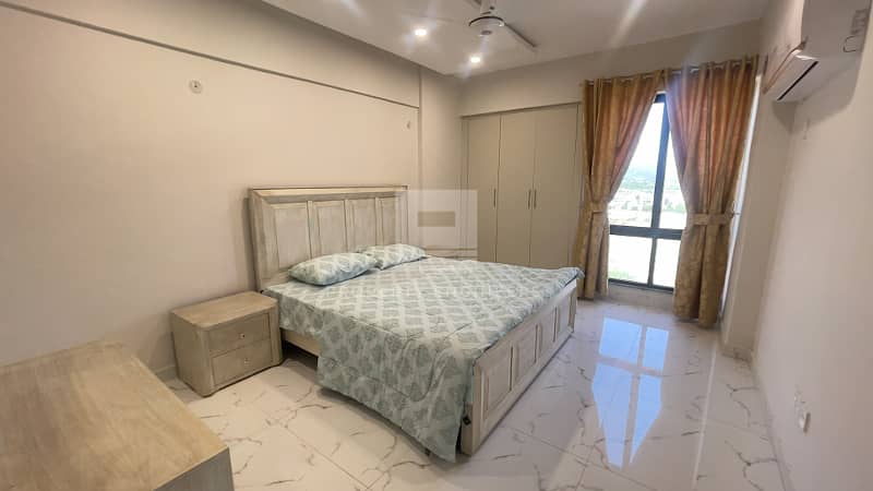 3 Bed Luxury Furnished Apartment With Servent Room 22