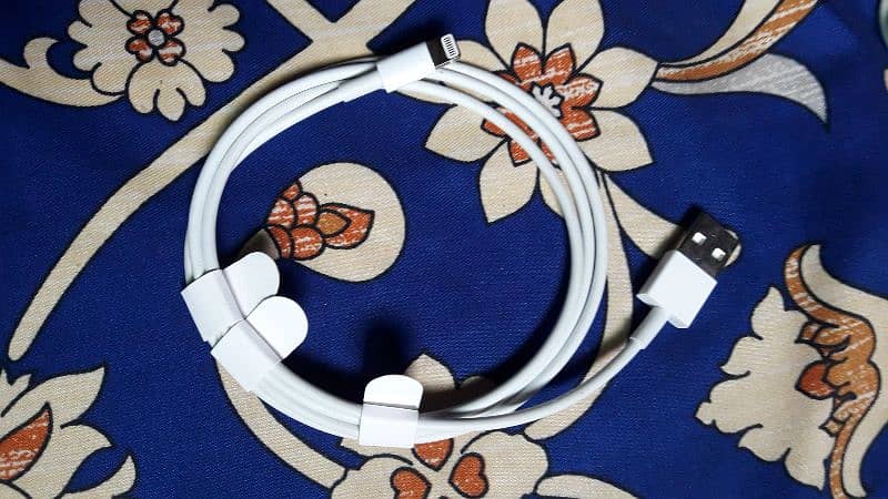 iphone cable 0