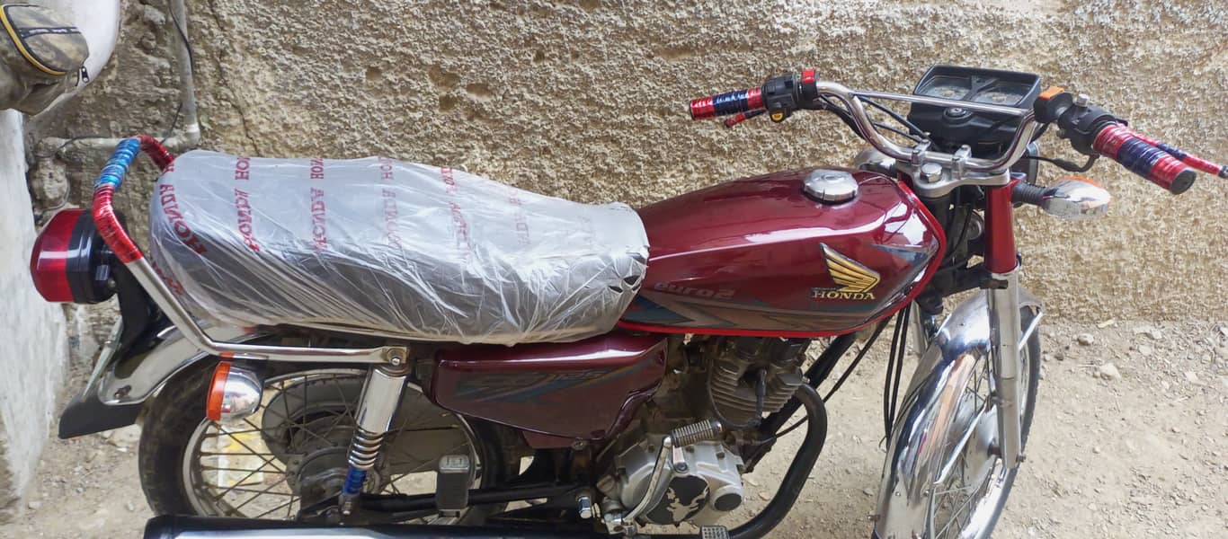 1 2 5 bike for sell Karachi number 2