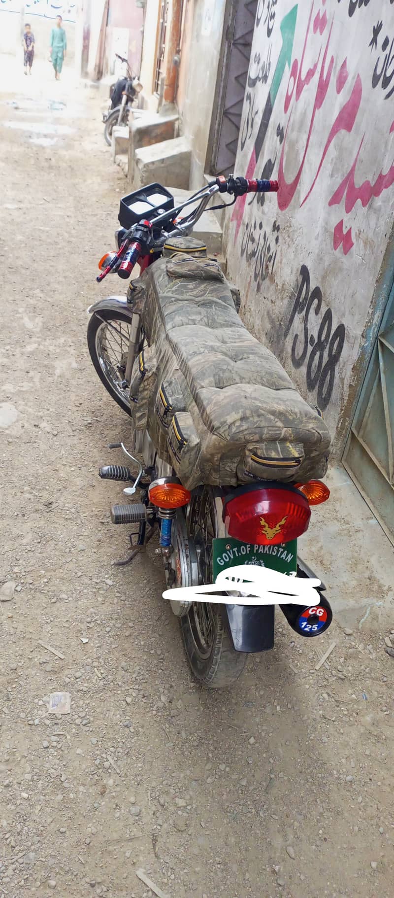 1 2 5 bike for sell Karachi number 7