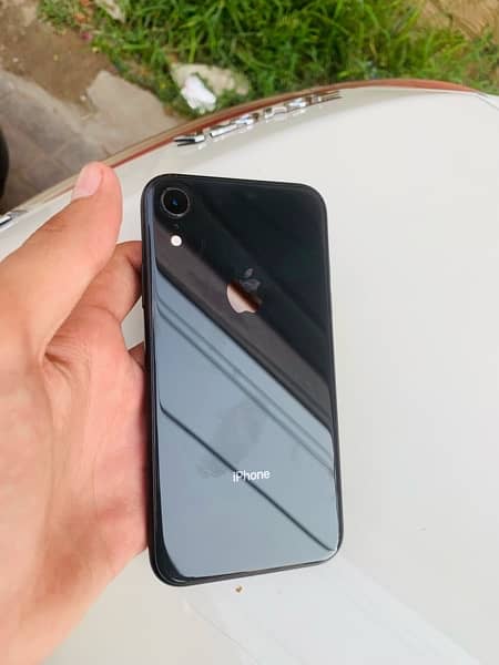 Iphone xr 64 gb water pack urgent sale need money 0
