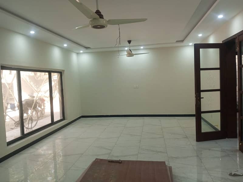 F6 New 2 Kanal Lush House For Rent 7