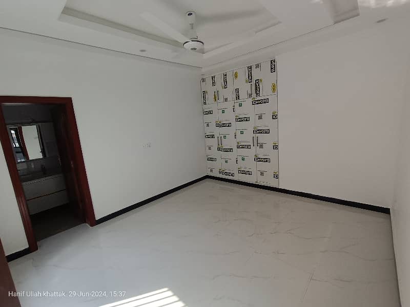 3 Bed Upper Portion Available For Rent With SQ 20