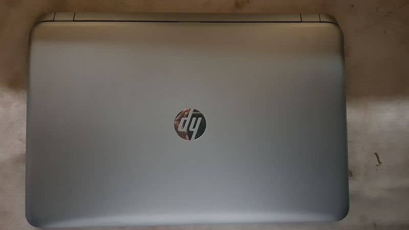 hp 17.3 inch  touchscreen display 1