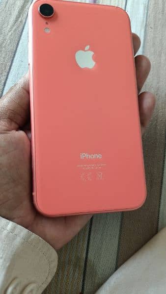 iPhone xr 4