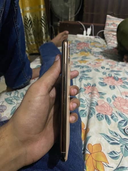 Iphone 11 Pro Max PTA Approved 1