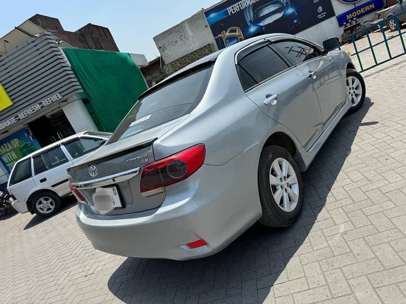 Toyota Corolla GLI 2013 2