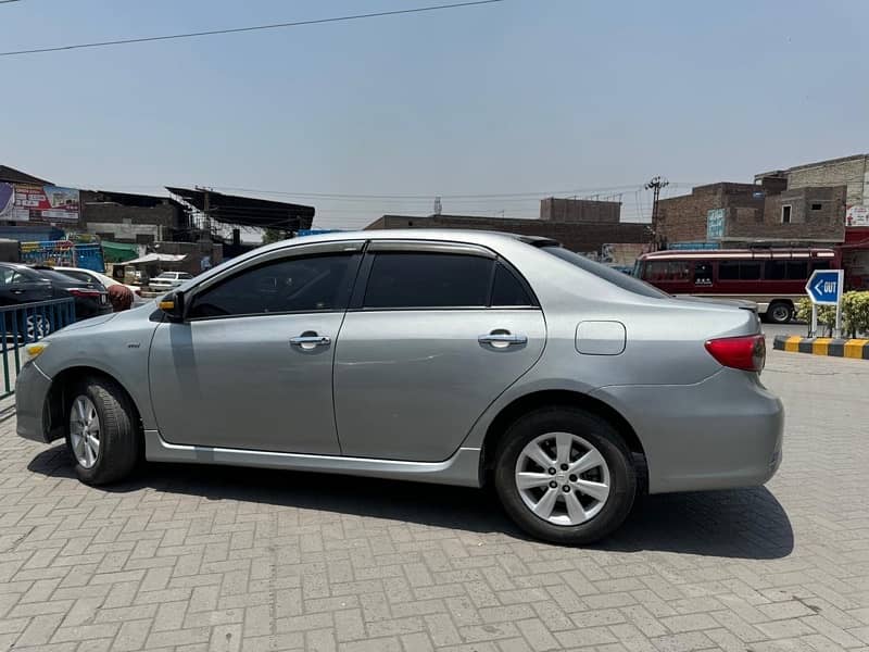 Toyota Corolla GLI 2013 5