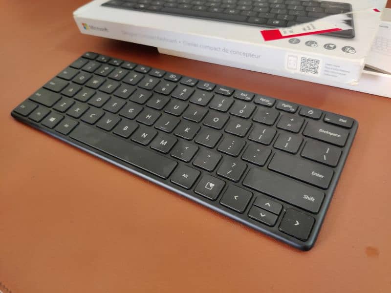 Keyboard (Bluetooth) - Microsoft Designer Compact Keyboard 3