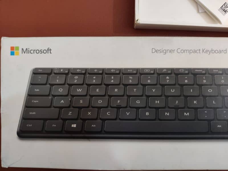 Keyboard (Bluetooth) - Microsoft Designer Compact Keyboard 7