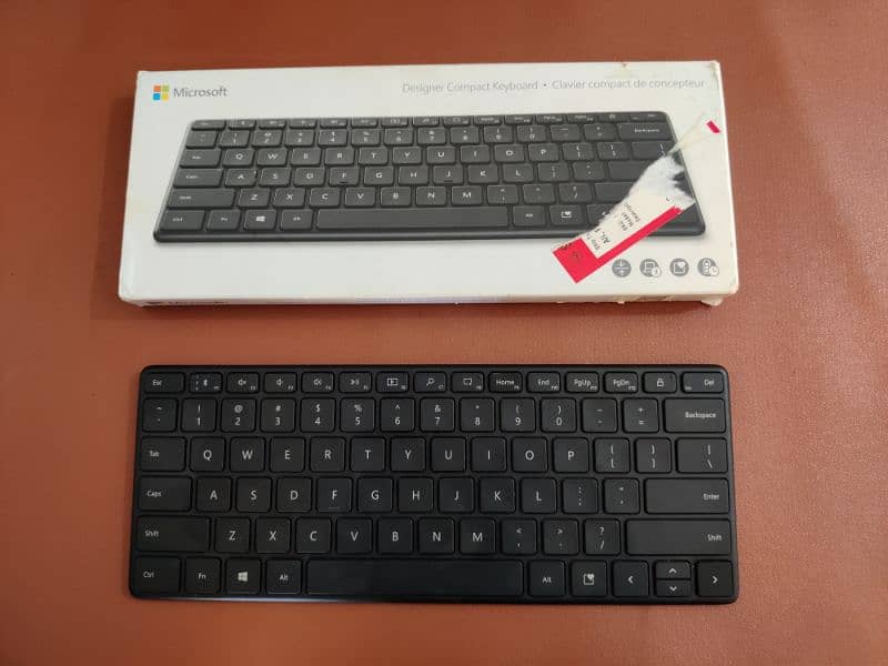 Keyboard (Bluetooth) - Microsoft Designer Compact Keyboard 10