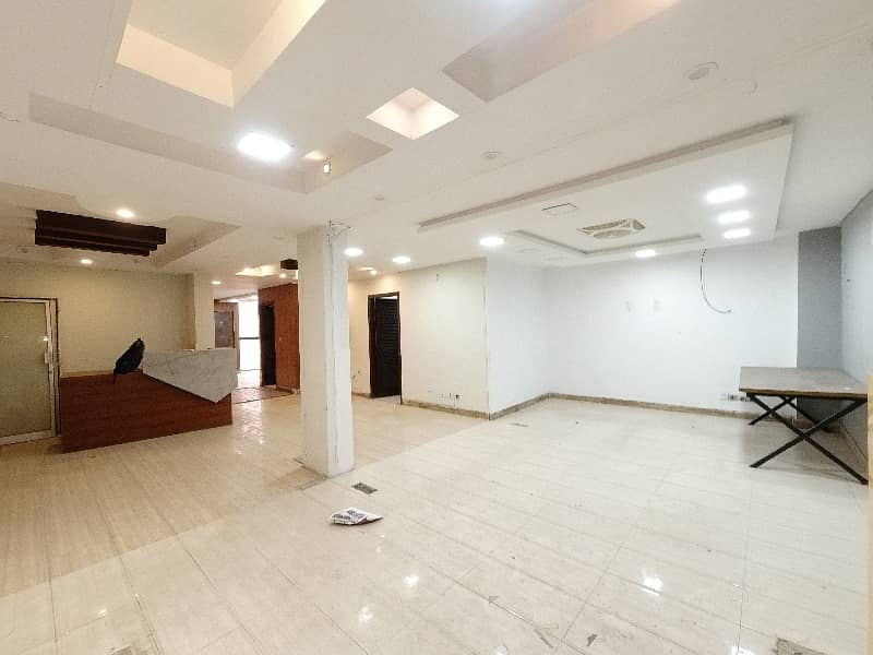 Prime Location In F-10 Markaz Office Sized 1600 Square Feet For rent 0