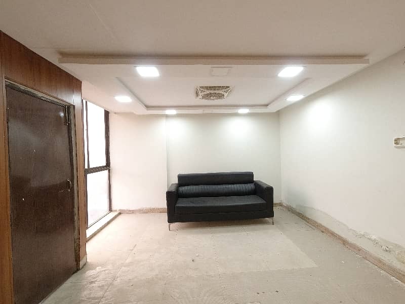 Prime Location In F-10 Markaz Office Sized 1600 Square Feet For rent 5